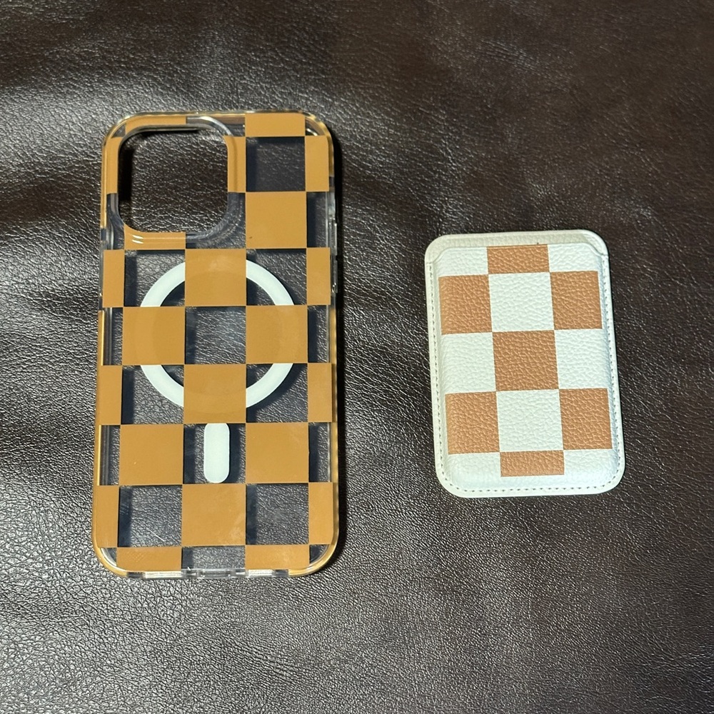 Brown checkered iPhone 14 pro max case w detachable wallet (MagSafe wallet)